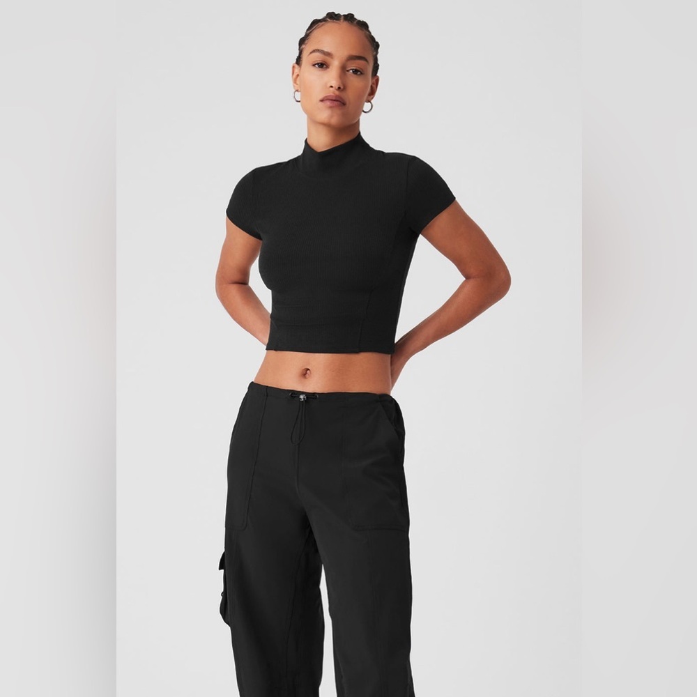 ALO Yoga Black Short Sleeve Tee